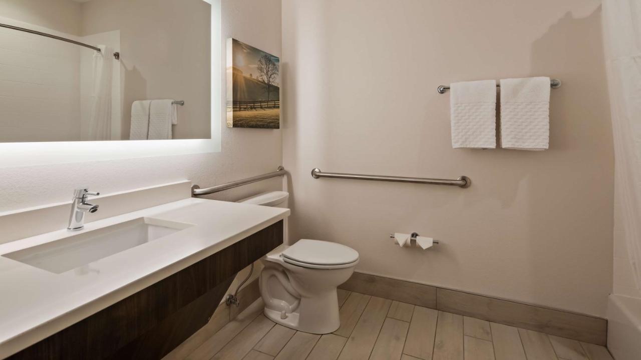 Best Western Plus Elizabethtown Inn & Suites Экстерьер фото