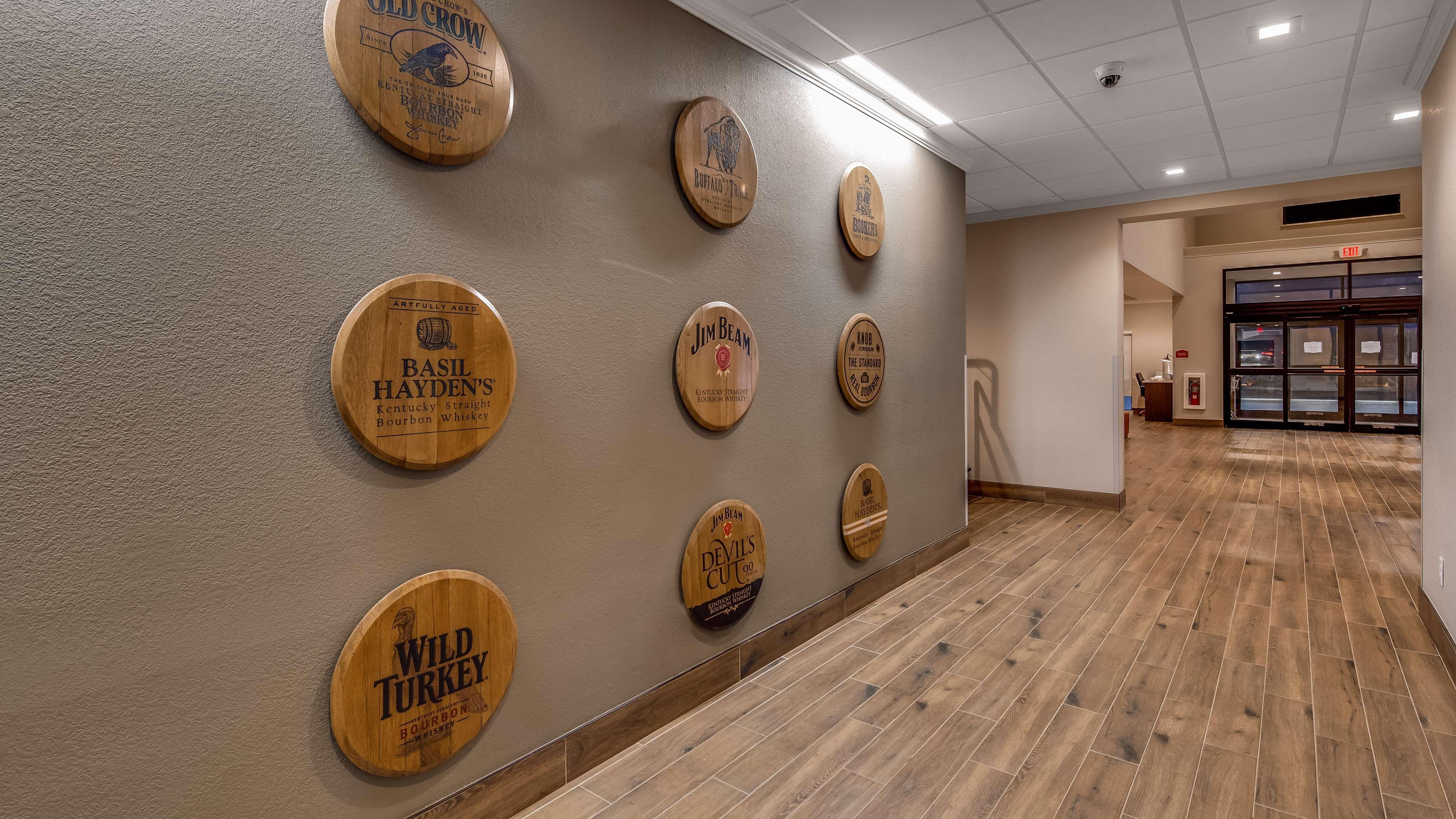 Best Western Plus Elizabethtown Inn & Suites Экстерьер фото
