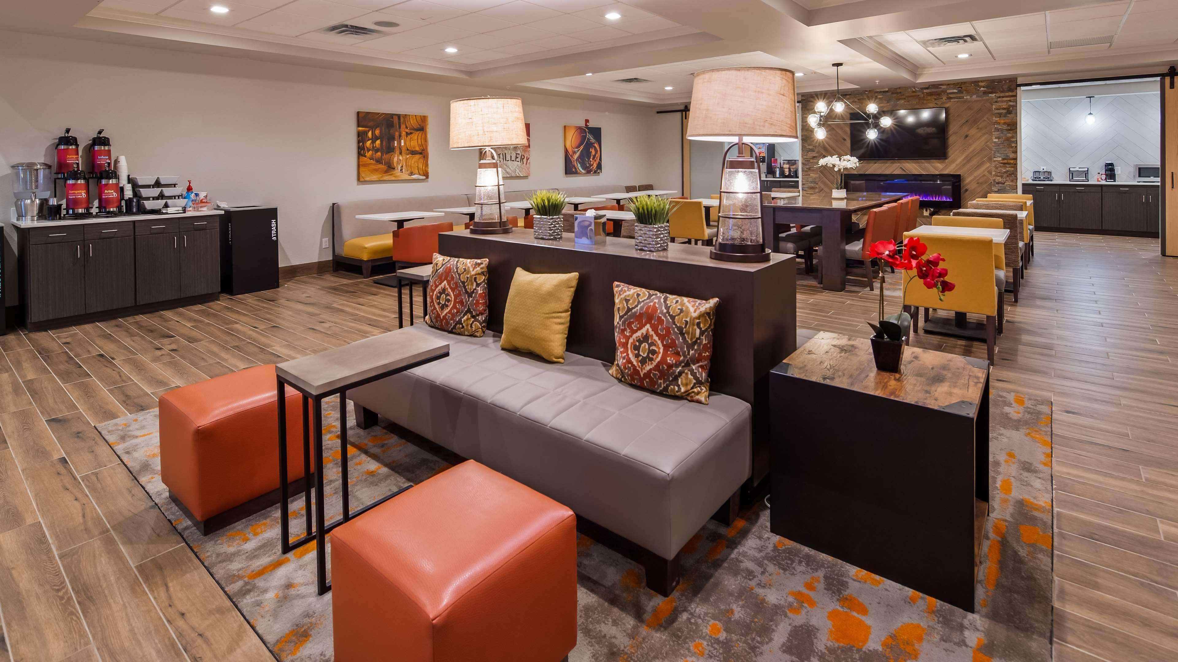 Best Western Plus Elizabethtown Inn & Suites Экстерьер фото